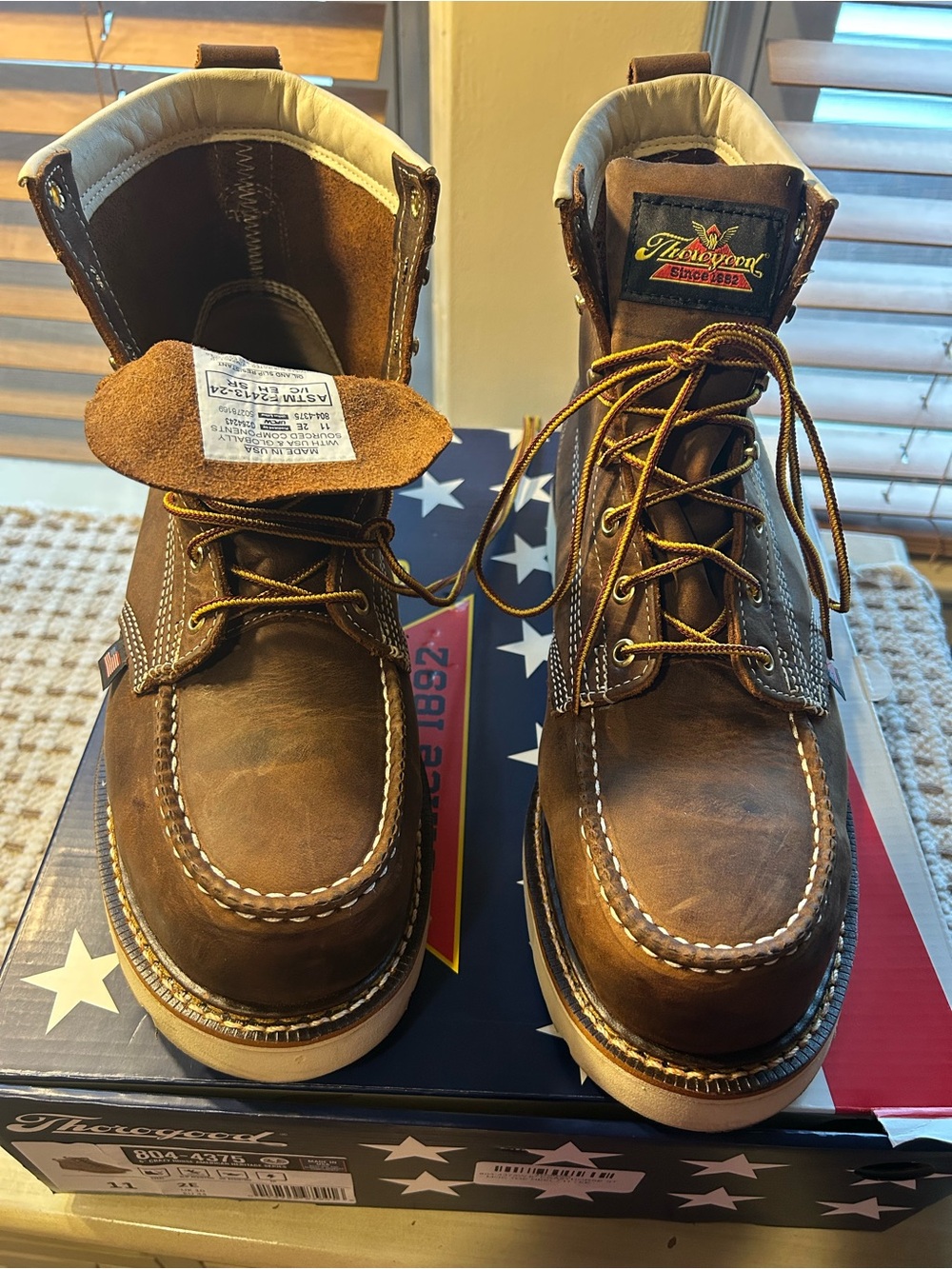 THOROGOOD MEN’S 6” AMERICAN HERITAGE SERIES STEEL TOE BOOT SIZE 11